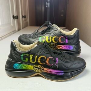 Size 9 Men - Gucci Rhyton
Iridescent Logo